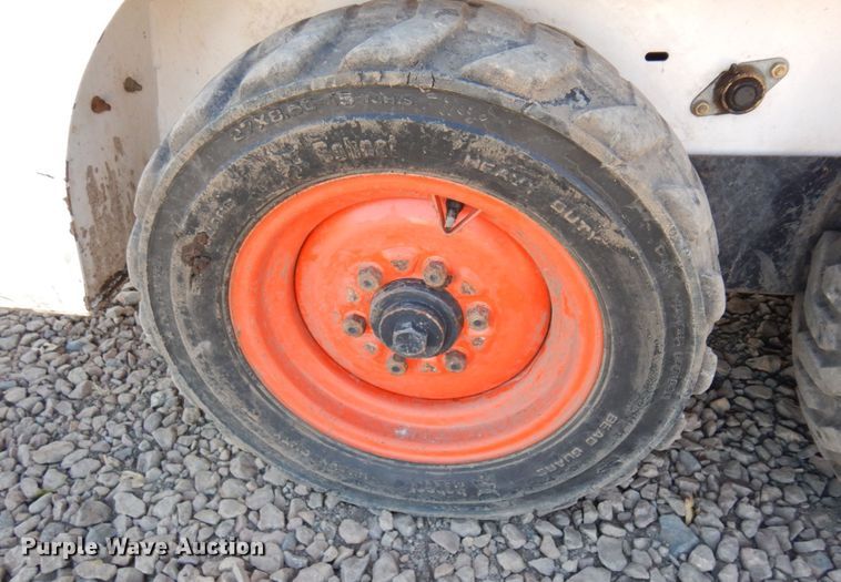 image for item DQ7267 1995 Bobcat 553  skid steer loader