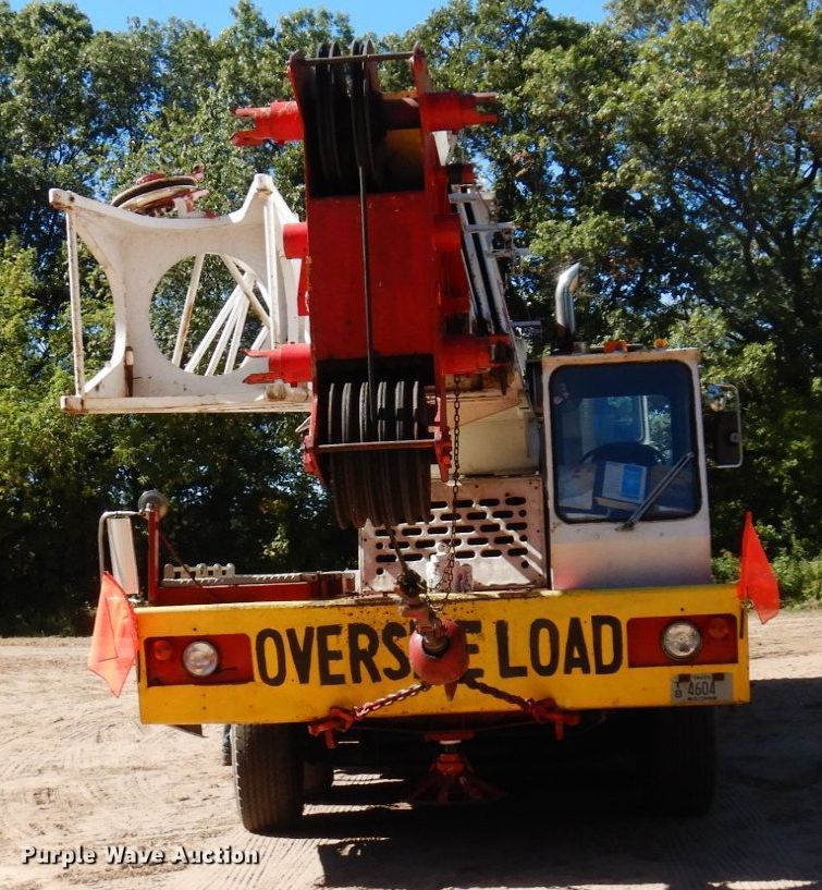 image for item DR0543 1981 Grove 8465G  crane