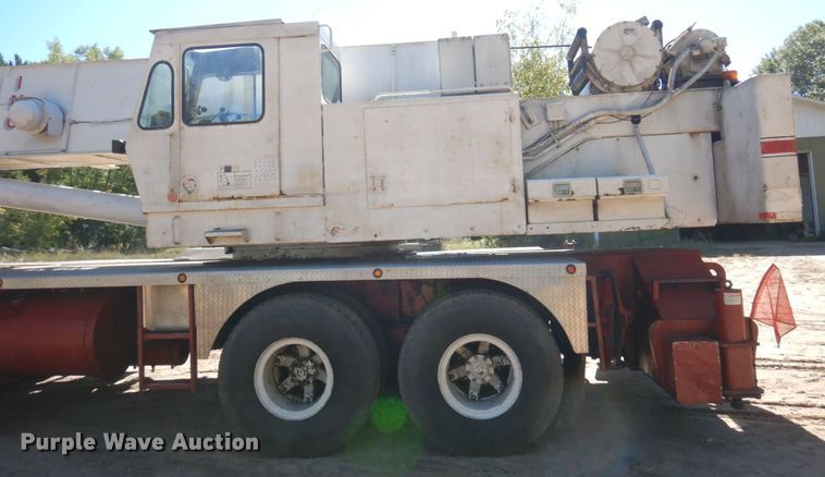 image for item DR0543 1981 Grove 8465G  crane