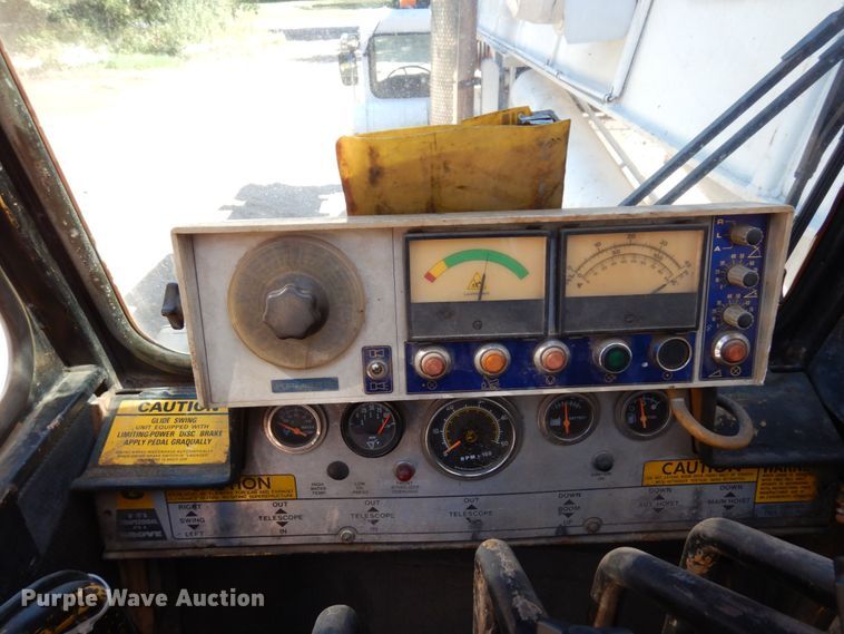 image for item DR0543 1981 Grove 8465G  crane