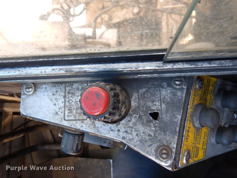 image for item DR0543 1981 Grove 8465G  crane