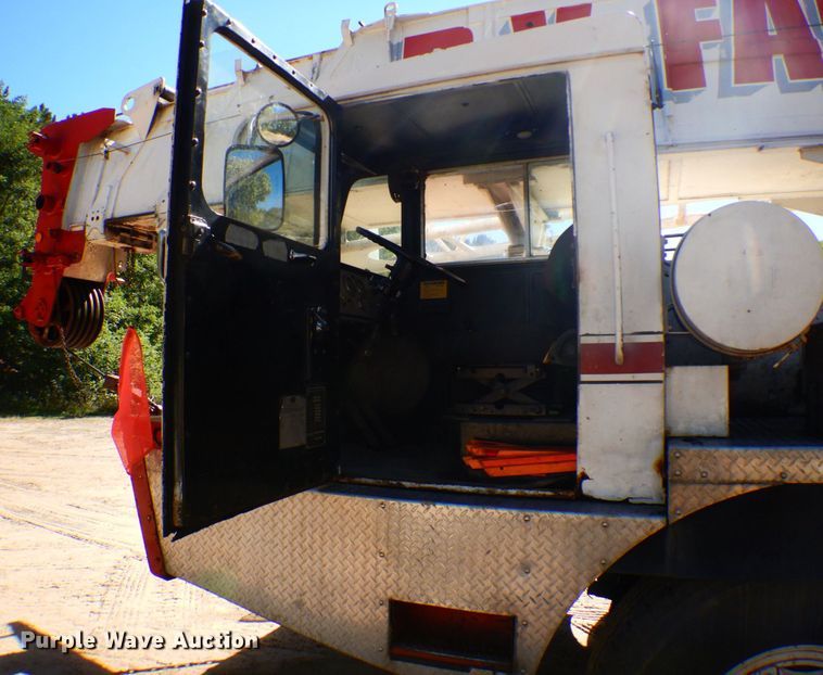 image for item DR0543 1981 Grove 8465G  crane