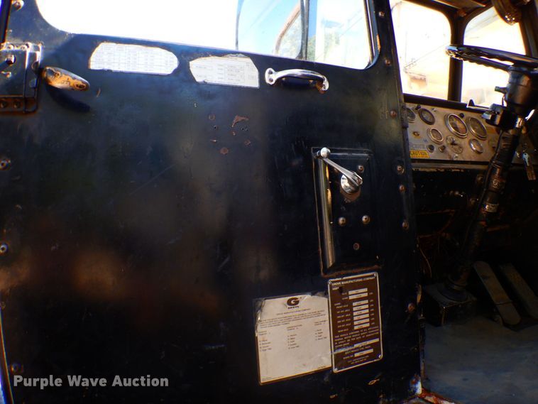 image for item DR0543 1981 Grove 8465G  crane