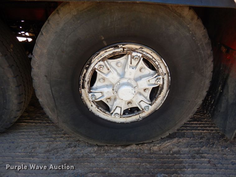 image for item DR0543 1981 Grove 8465G  crane