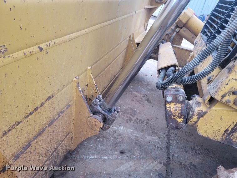 image for item DR3370 2012 Caterpillar D8T  dozer