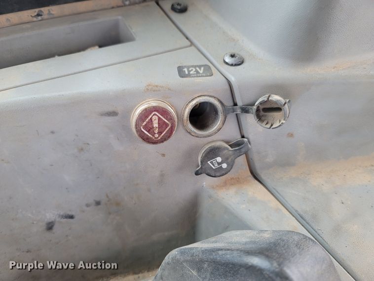 image for item DR3370 2012 Caterpillar D8T  dozer