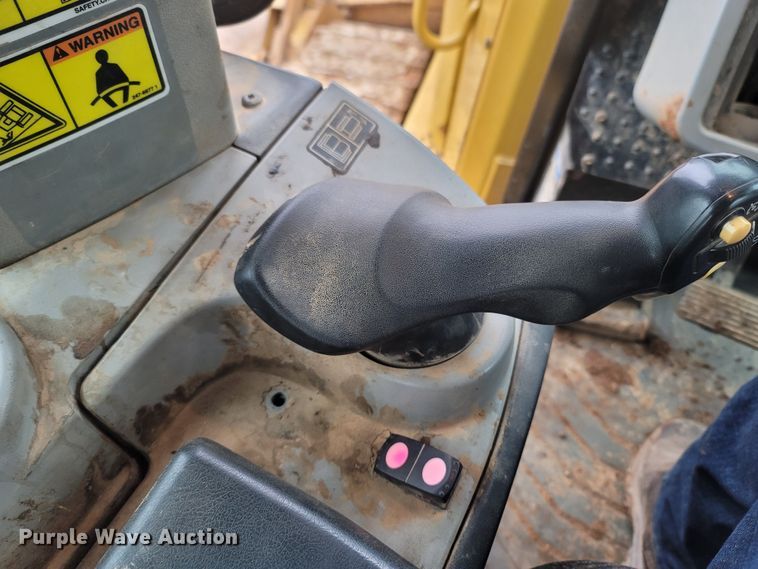 image for item DR3370 2012 Caterpillar D8T  dozer