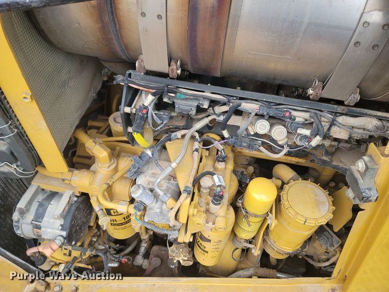 image for item DR3370 2012 Caterpillar D8T  dozer