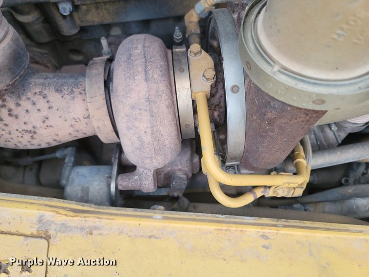 image for item DR3370 2012 Caterpillar D8T  dozer