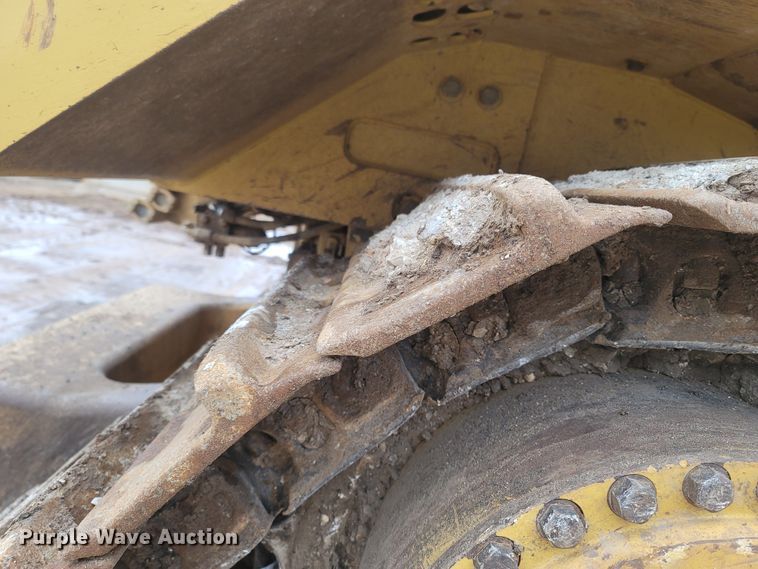 image for item DR3370 2012 Caterpillar D8T  dozer