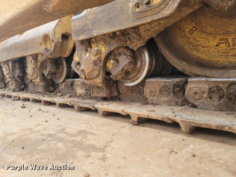 image for item DR3370 2012 Caterpillar D8T  dozer