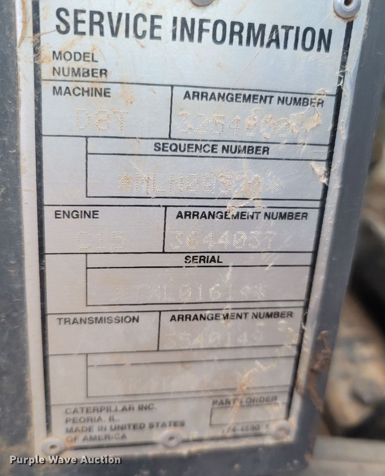 image for item DR3370 2012 Caterpillar D8T  dozer