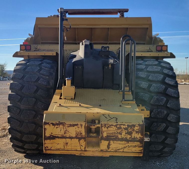 image for item DR5505 2013 Caterpillar 623H elevating scraper