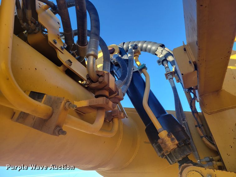 image for item DR5505 2013 Caterpillar 623H elevating scraper