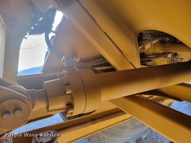 image for item DR5505 2013 Caterpillar 623H elevating scraper