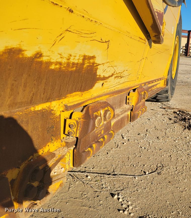 image for item DR5505 2013 Caterpillar 623H elevating scraper