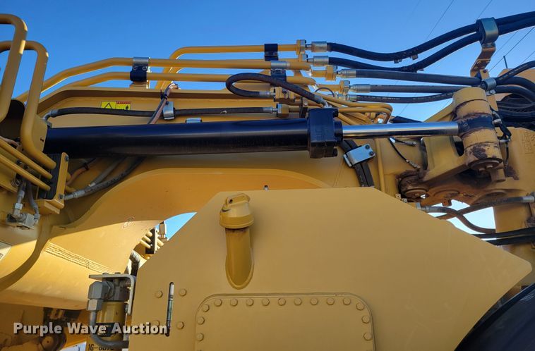 image for item DR5505 2013 Caterpillar 623H elevating scraper