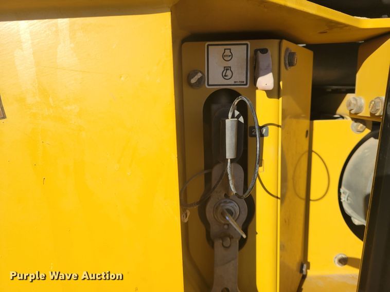 image for item DR5505 2013 Caterpillar 623H elevating scraper