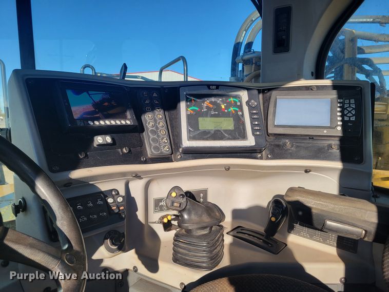 image for item DR5505 2013 Caterpillar 623H elevating scraper