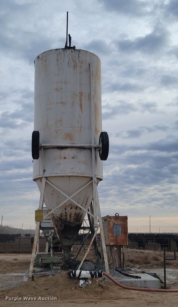 image for item DR5506 Caprock Mixer & Equipment  concrete batch plant