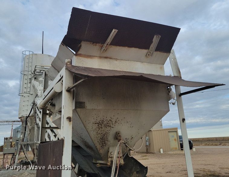 image for item DR5506 Caprock Mixer & Equipment  concrete batch plant