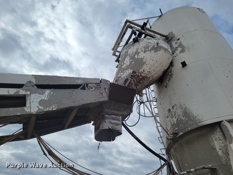 image for item DR5506 Caprock Mixer & Equipment  concrete batch plant