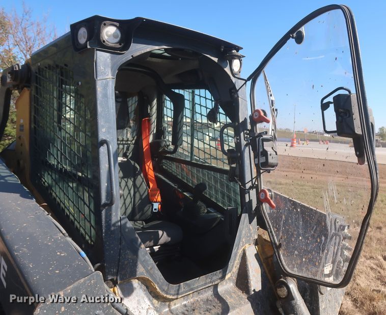 image for item DR6754 2021 John Deere 331G  tracked skid steer loader