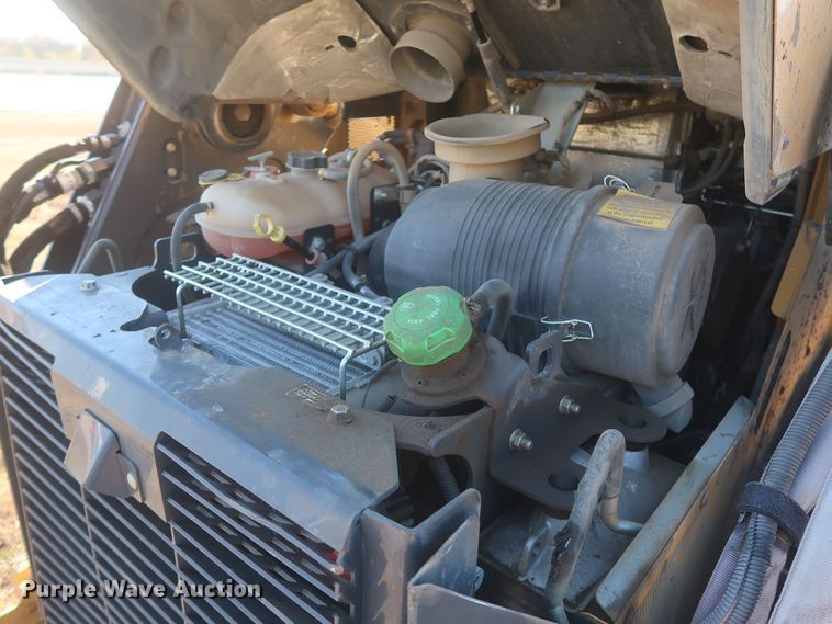 image for item DR6754 2021 John Deere 331G  tracked skid steer loader