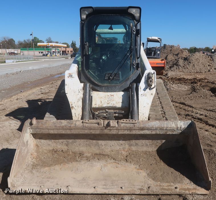 image for item DR6755 2018 Bobcat T870  tracked skid steer loader