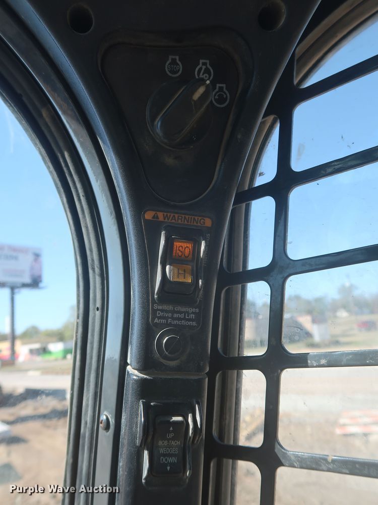 image for item DR6755 2018 Bobcat T870  tracked skid steer loader