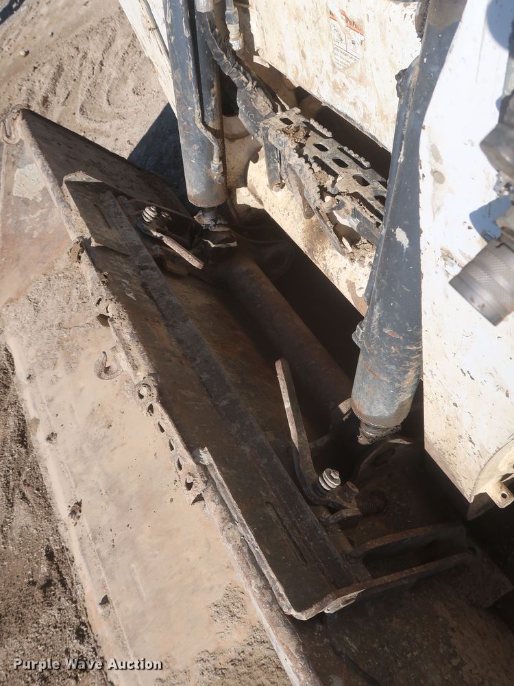 image for item DR6755 2018 Bobcat T870  tracked skid steer loader