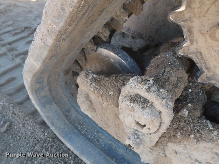 image for item DR6755 2018 Bobcat T870  tracked skid steer loader