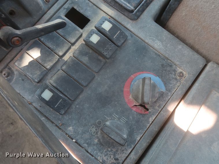 image for item DR6757 2003 Caterpillar 938G Series II  wheel loader