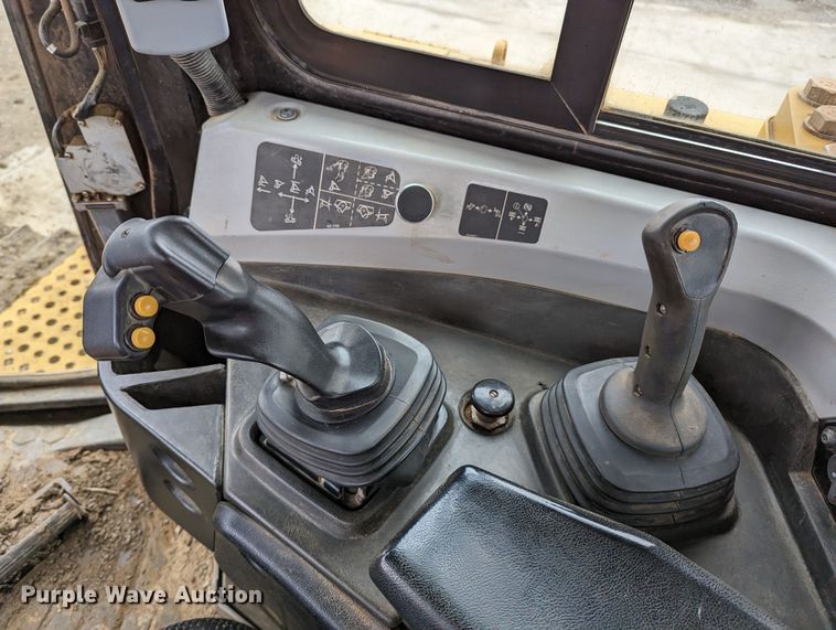 image for item DR6758 2018 Caterpillar D6T XL VP  dozer