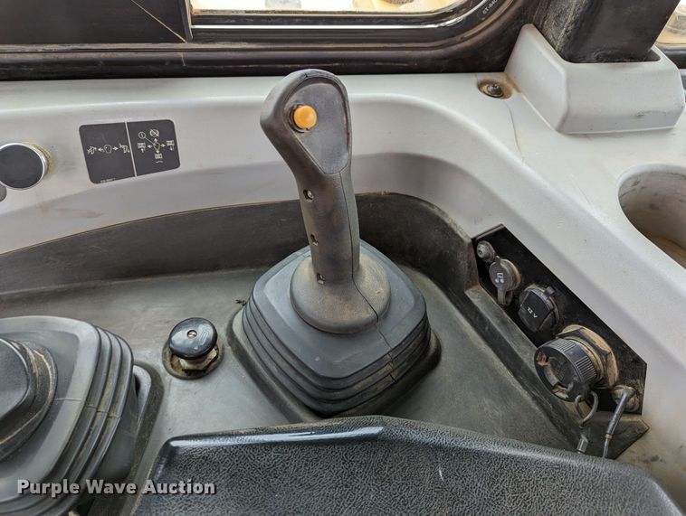 image for item DR6758 2018 Caterpillar D6T XL VP  dozer