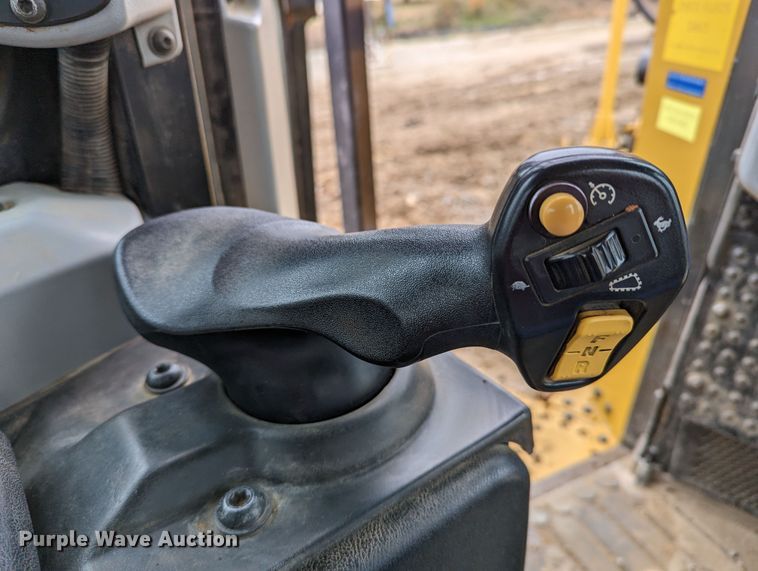 image for item DR6758 2018 Caterpillar D6T XL VP  dozer