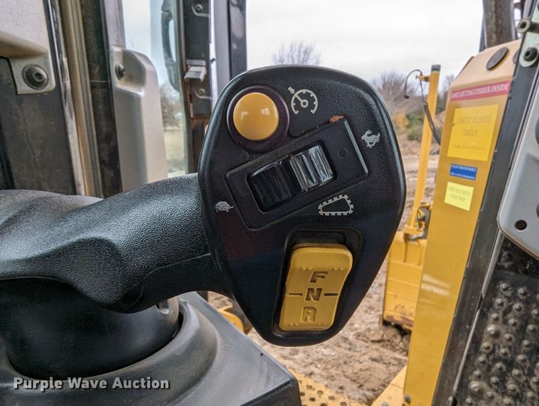 image for item DR6758 2018 Caterpillar D6T XL VP  dozer