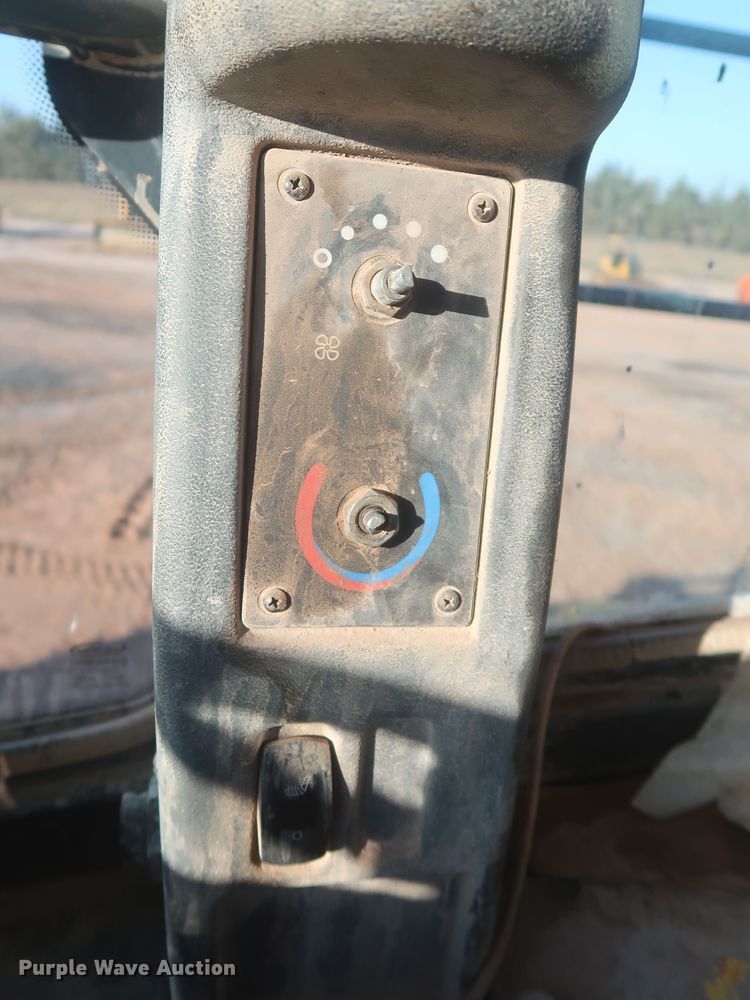 image for item DR6761 2014 John Deere 844K  wheel loader