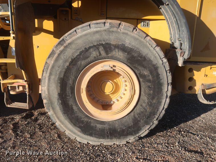 image for item DR6761 2014 John Deere 844K  wheel loader