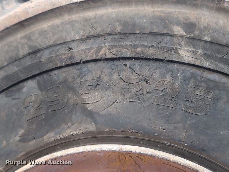 image for item DR6761 2014 John Deere 844K  wheel loader