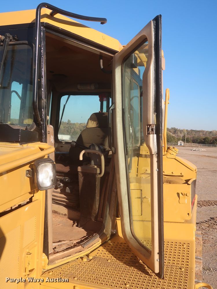 image for item DR6762 1998 Caterpillar D7R  dozer