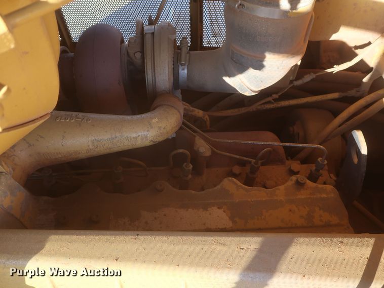 image for item DR6762 1998 Caterpillar D7R  dozer