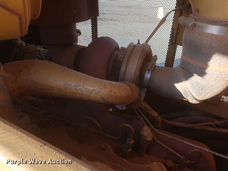 image for item DR6762 1998 Caterpillar D7R  dozer