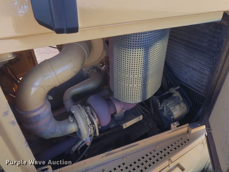 image for item DR6762 1998 Caterpillar D7R  dozer