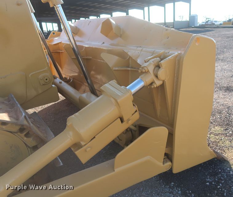 image for item DR6762 1998 Caterpillar D7R  dozer