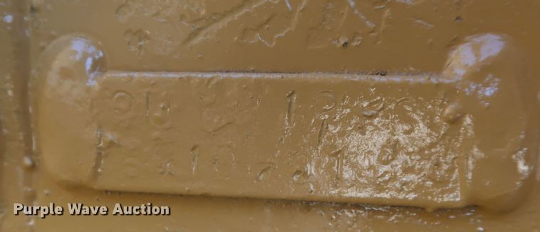 image for item DR6762 1998 Caterpillar D7R  dozer