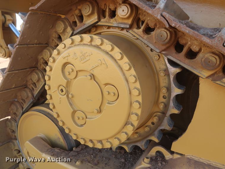 image for item DR6762 1998 Caterpillar D7R  dozer