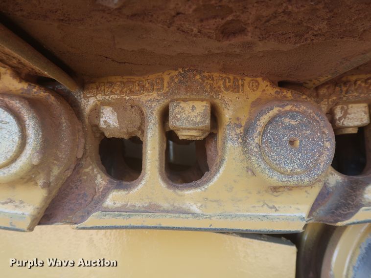image for item DR6762 1998 Caterpillar D7R  dozer