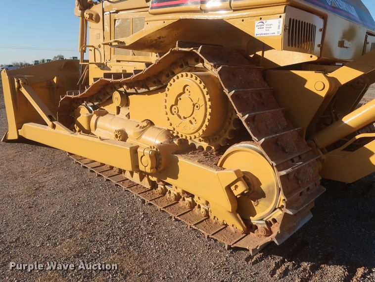 image for item DR6762 1998 Caterpillar D7R  dozer