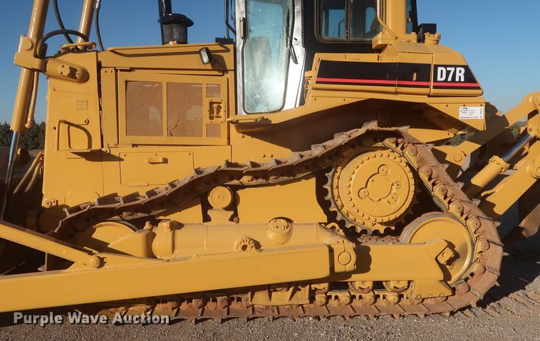 image for item DR6762 1998 Caterpillar D7R  dozer